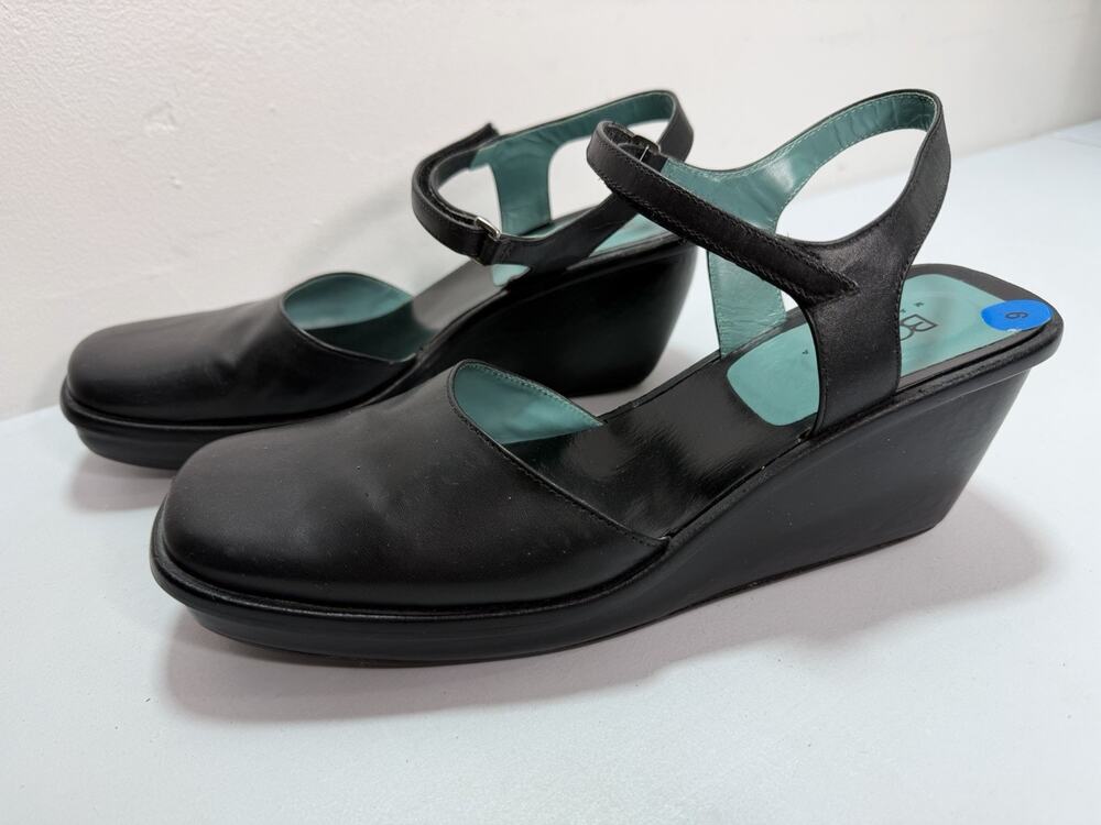 Vtg Y2K BCBG Max Azria Black Leather Slingback Wedge Heels Size 9 Square Toe